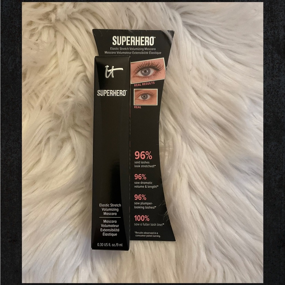 It Cosmetics Superhero Elastic Stretch Volumizing and Lengthening Mascara - New